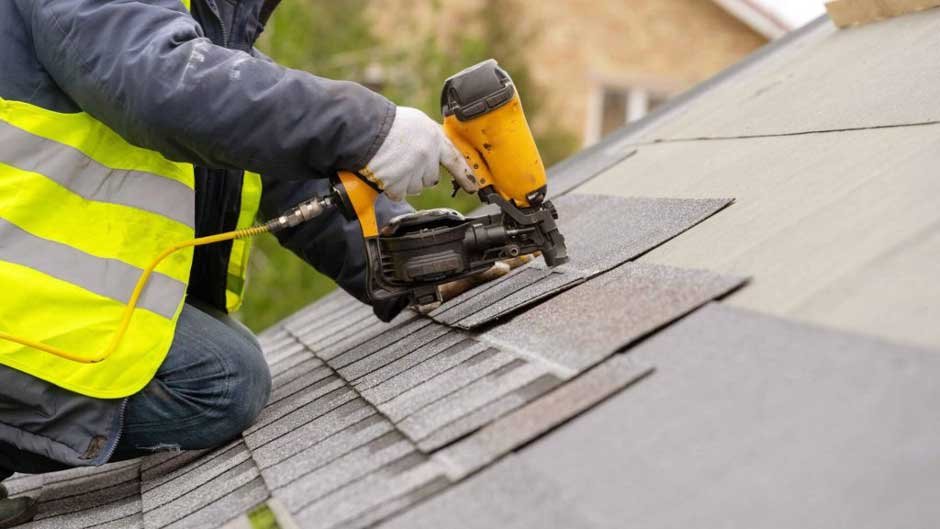 hire commercial roofing experts