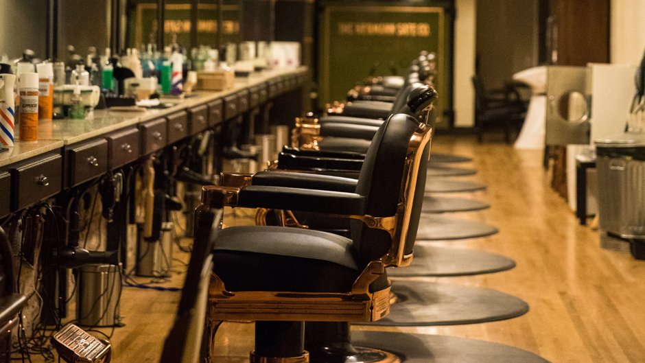 How To Choose Barber Chairs | [Comprehensive Guide]