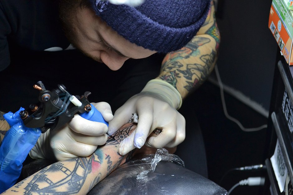 Understanding the Different Styles of Tattooing and Their Equipment Needs